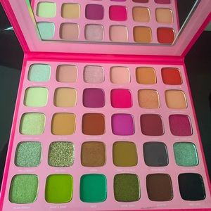 Morphe x Jeffree Star Eyeshadow Palette